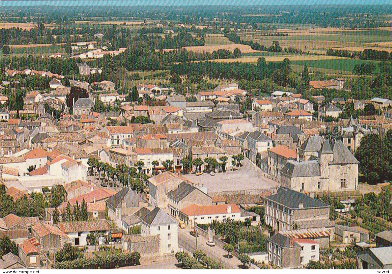 COULONGES-sur-L'AUTIZE. - Vue Aérienne . - Coulonges-sur-l'Autize