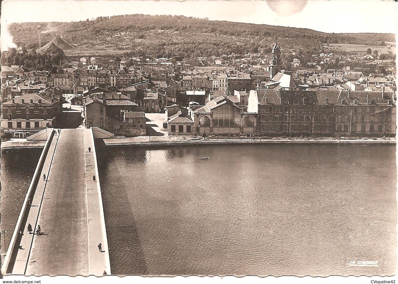 PONT-A-MOUSSON (54) Vue Prise Des Tours St-Martin  CPSM GF - Pont A Mousson