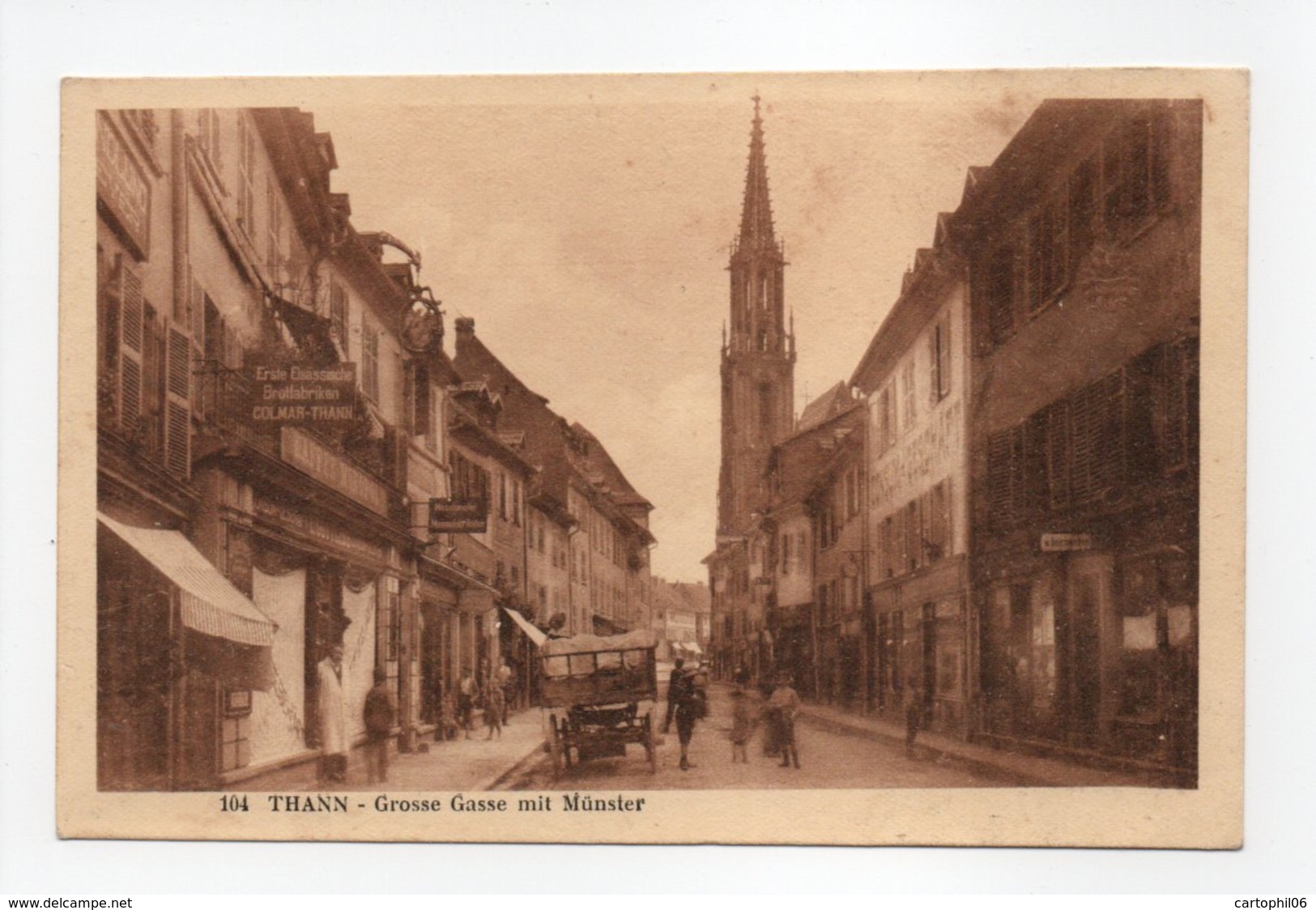 - CPA THANN (68) - Grosse Gasse Mit Münster (avec Personnages) - N° 104 - - Thann