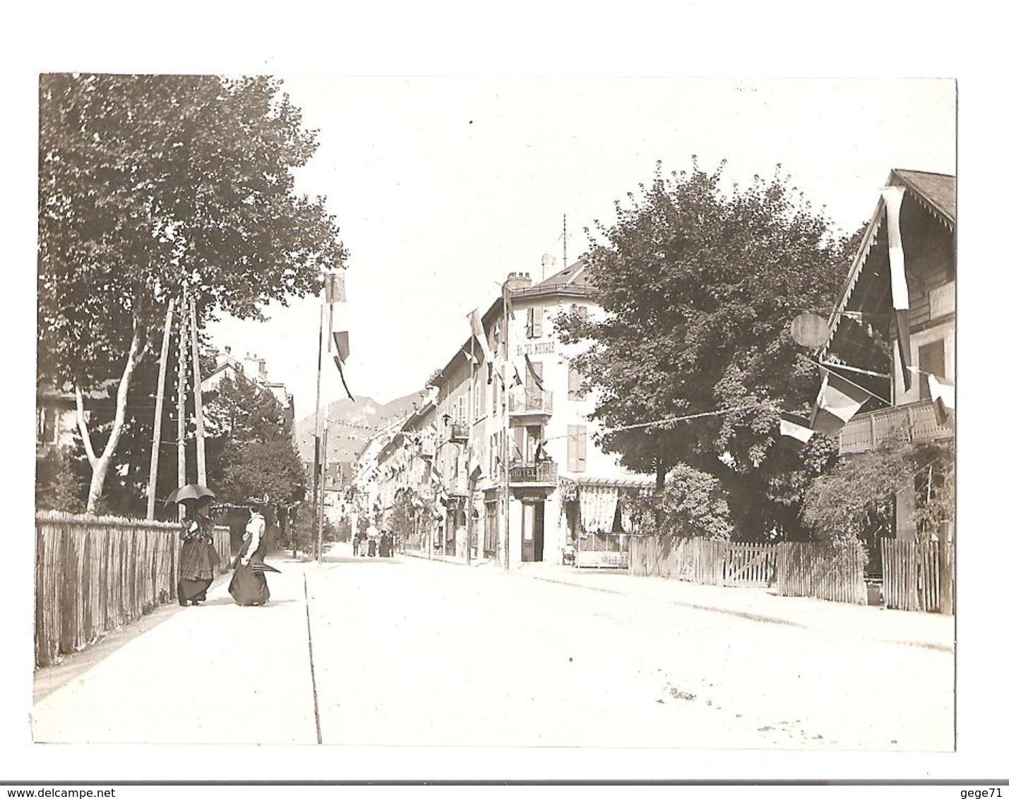 Annecy - La Rue Sommellier - Devant Hotel De La Gare - Vers 1900 - Lieux