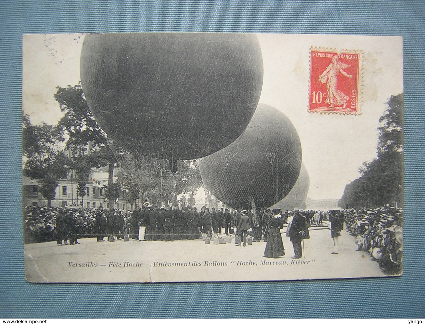 VERSAILLES - FETE HOCHE - ENLEVEMENT DES BALLONS - Versailles