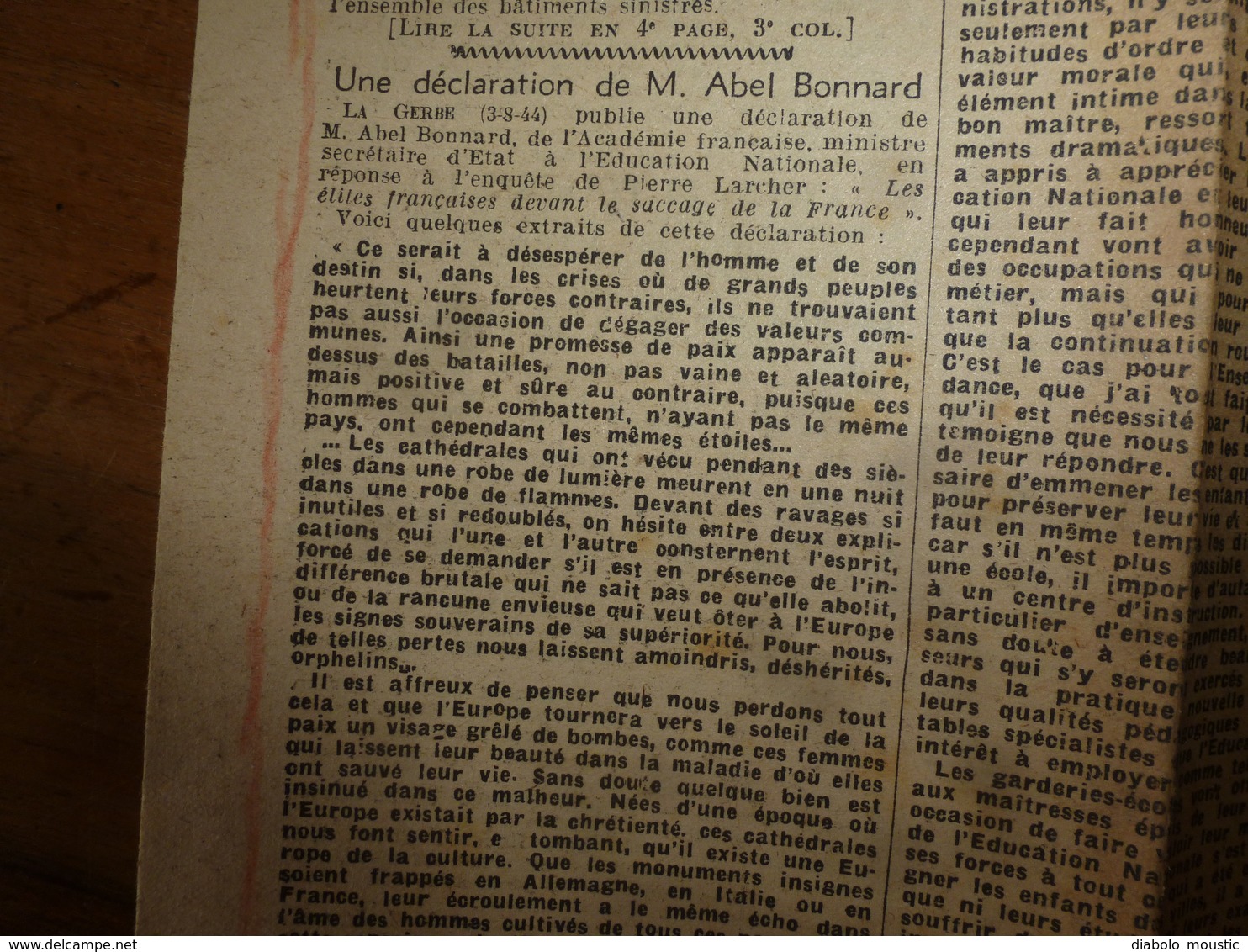 1944 INFO-UNI :Terrible tragédie de la France sous les bombardements anglo-am. (Mayenne,Ploermel,Château-Gontier,etc)