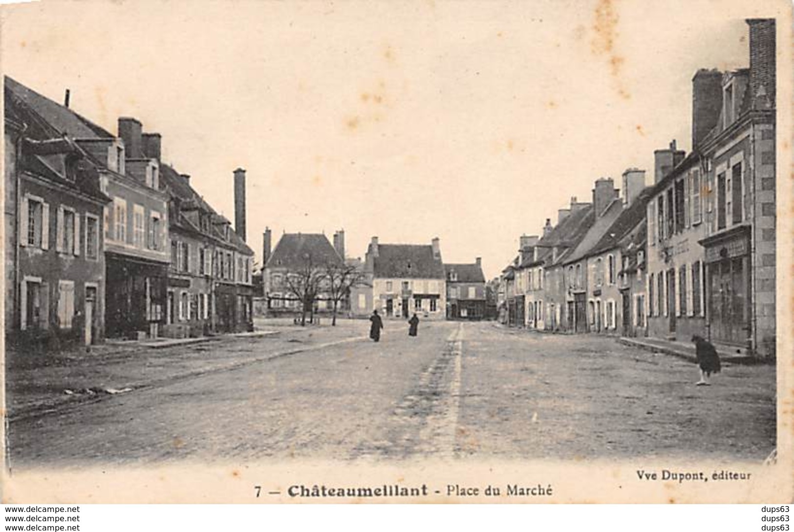 CHATEAUMEILLANT - Place Du Marché - Très Bon état - Châteaumeillant