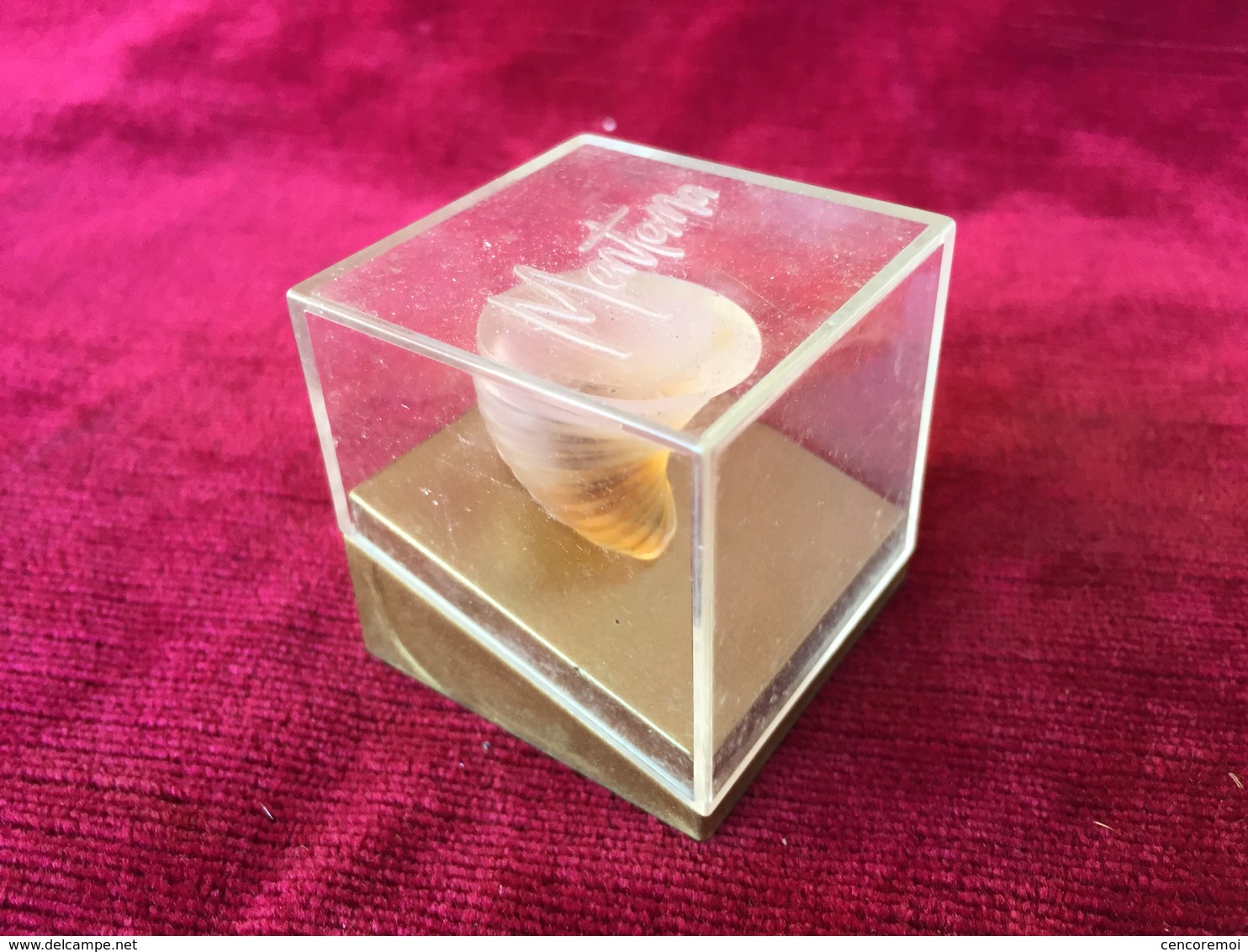 Flacon Miniature Semi-moderne Parfum Montana, 2,5 Ml, échantillon Flacon - Miniatures Femmes (avec Boite)