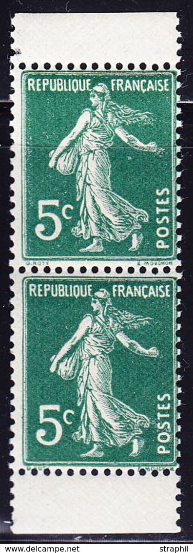 ** TYPE SEMEUSE CAMEE - ** - N°137m - 5c Vert Papier X - Paire Verticale De Carnet -- Adhérence S/BDF - TB - 1906-38 Säerin, Untergrund Glatt