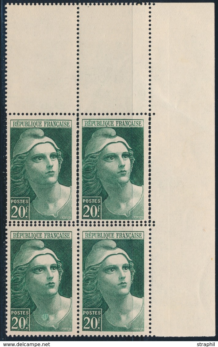 ** VARIETES - ** - N°730 - 20F Vert - Bloc De 4 CdF - 2 Ex. Dble Piquage - TB - Unused Stamps