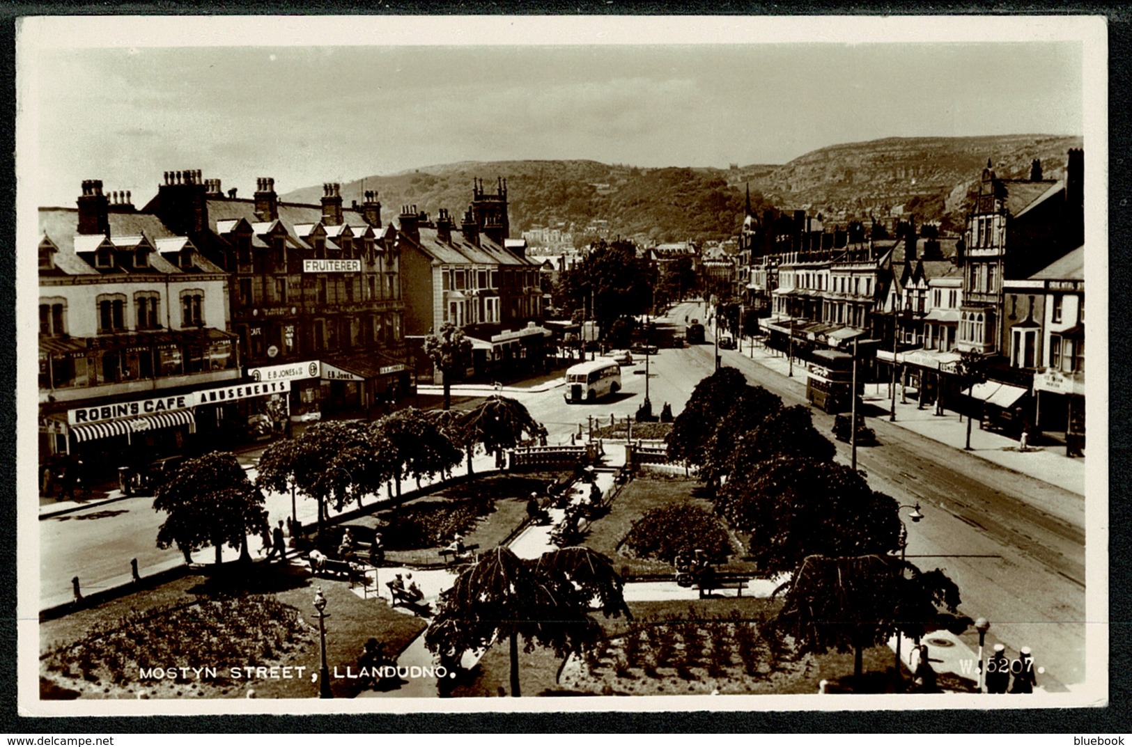 Ref 1293 - 1959 Real Photo Postcard - Robin's Cafe Mostyn Street - Llandudno Wales - Caernarvonshire