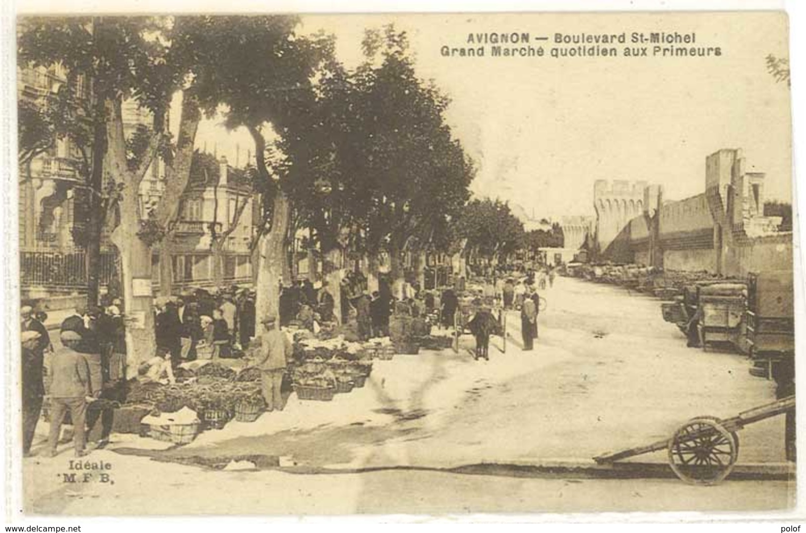 AVIGNON - Boulevard Saint Michel - Grand Marché Quotidien Aux Primeurs   (592 ASO) - Avignon