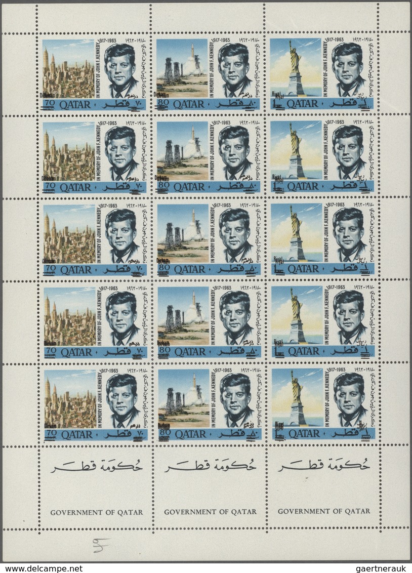 Katar / Qatar: 1966 'Kennedy' Five Complete Sets Optd. New Currency In Two Se-tenant Sheets, Variety - Qatar