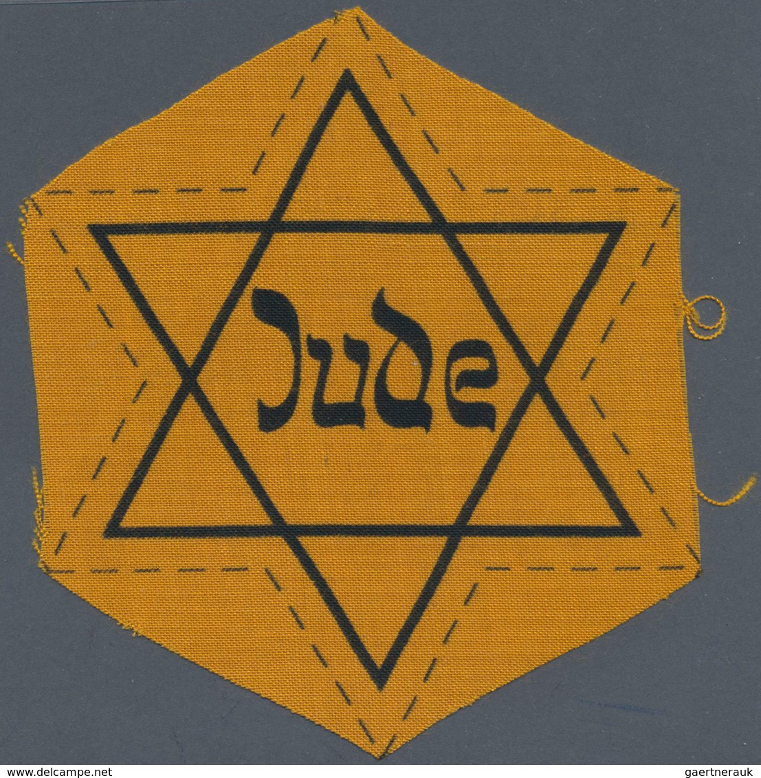 Thematik: Judaika / Judaism: Ca. 1940, Original Gelber "Judenstern" Ungetragen Und Noch Unbeschnitte - Sin Clasificación