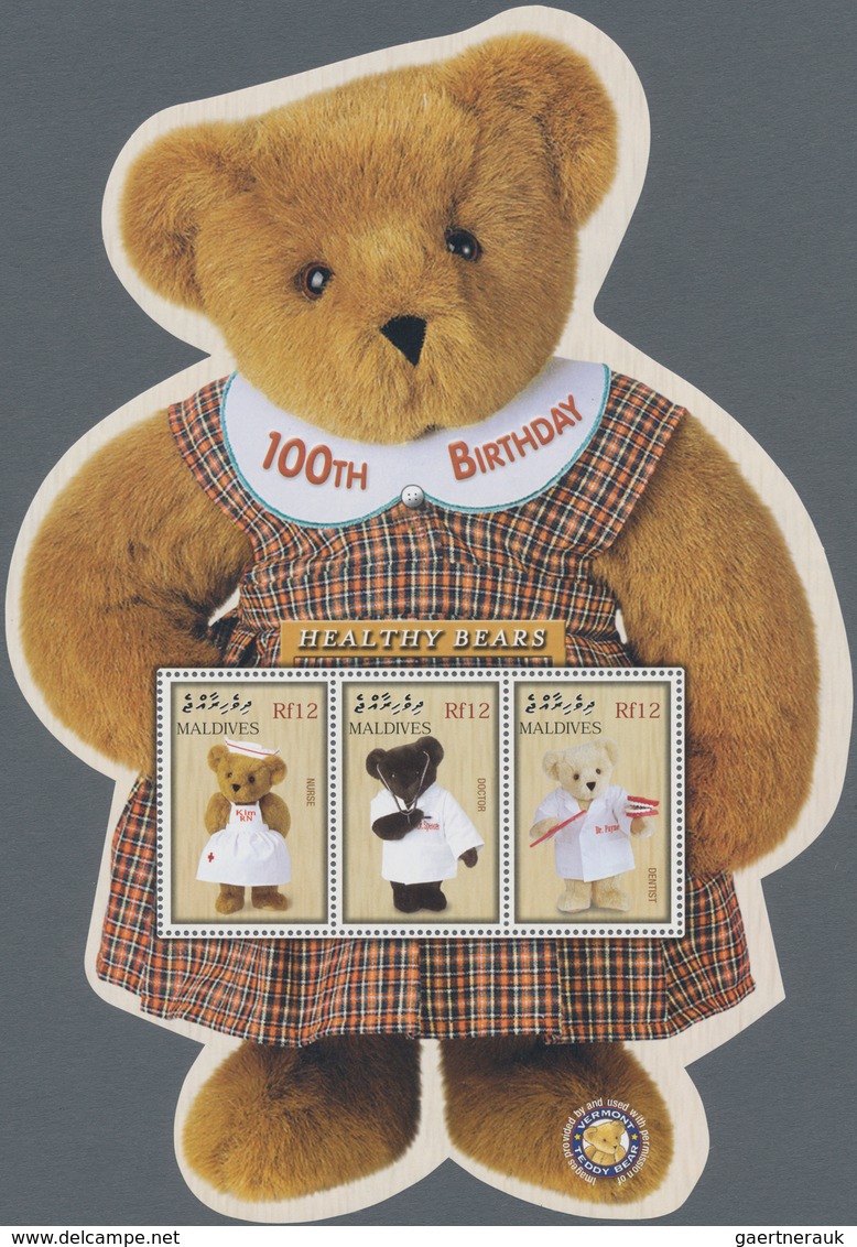 Thematik: Spielzeug / Toys: 2002, MALDIVES: 100th Birthday Of Teddy Bear Part Set Of Three In Perfor - Unclassified