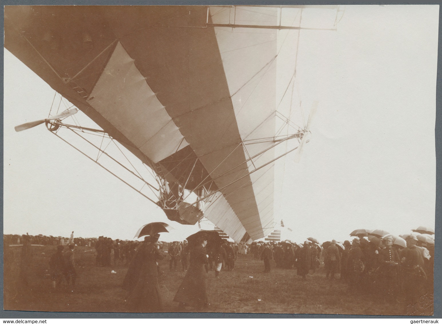 Thematik: Zeppelin / Zeppelin: 1909. Group Of Five Photographs, All Pictured Front And Back, From Th - Zeppelins