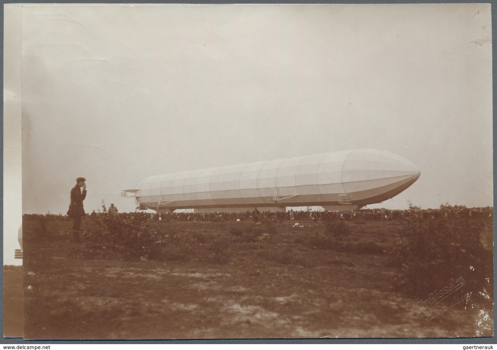 Thematik: Zeppelin / zeppelin: 1909. Group of five photographs, all pictured front and back, from th
