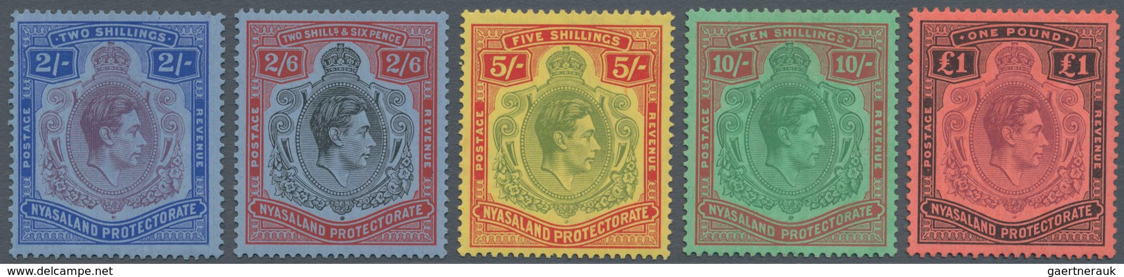 Nyassaland: 1938/1942, KGVI Definitives Complete Set Of 18, Mint Lightly Hinged, SG. £ 200 - Nyasaland