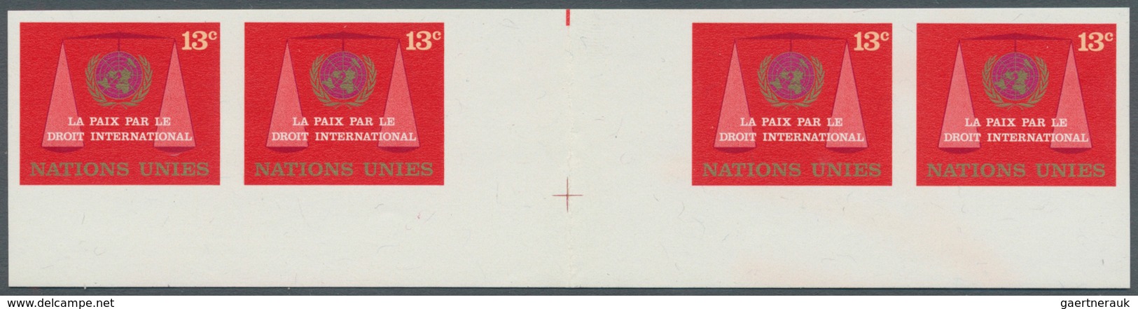 Vereinte Nationen - New York: 1969. Imperforate Horizontal Gutter Pair With One Additional Stamp On - Other & Unclassified