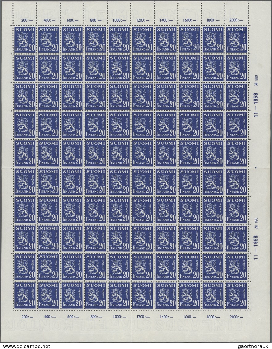 Finnland: 1950, Lion Type 20m. Blue Complete (folded) Sheet With 100 Stamps And Margins Around With - Used Stamps