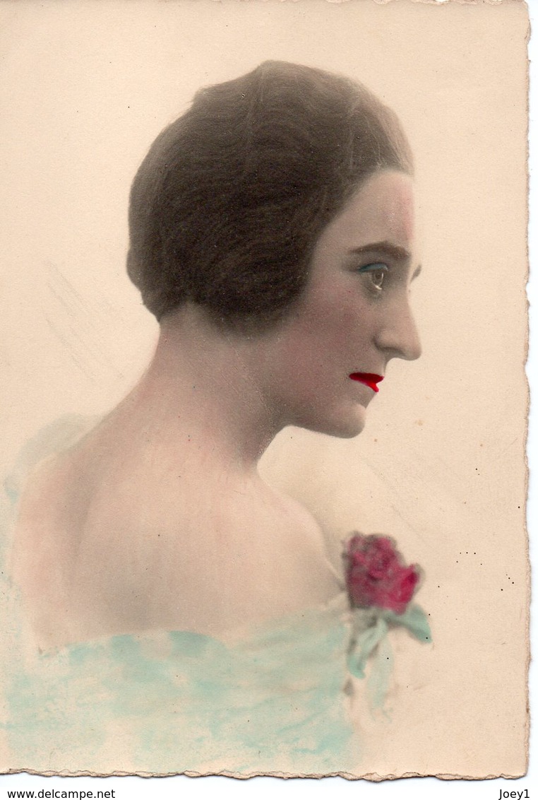 1 Photo D'un Très Beau Portrait Colorisée,années Début 1900,format 12/16 - Personnes Anonymes