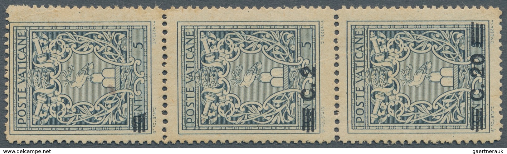 Vatikan: 1945, 20 C On 5 C Slate-grey, Vertical Strip Of 3 With Partially Omitted Overprints, Upper - Other & Unclassified