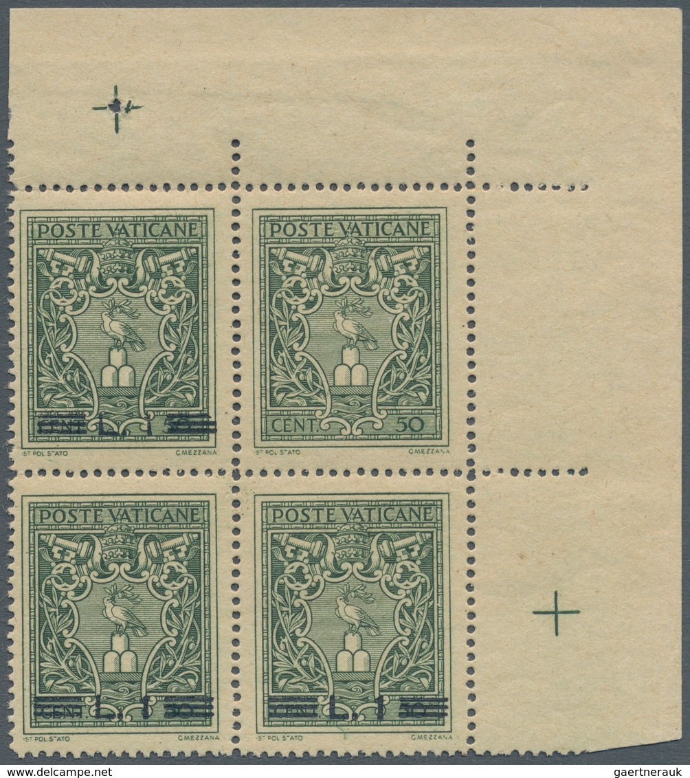 Vatikan: 1945, 1 L On 50 C Deep Green, Block Of 4 From Upper Right Sheet Corner, Corner Stamp Withou - Other & Unclassified