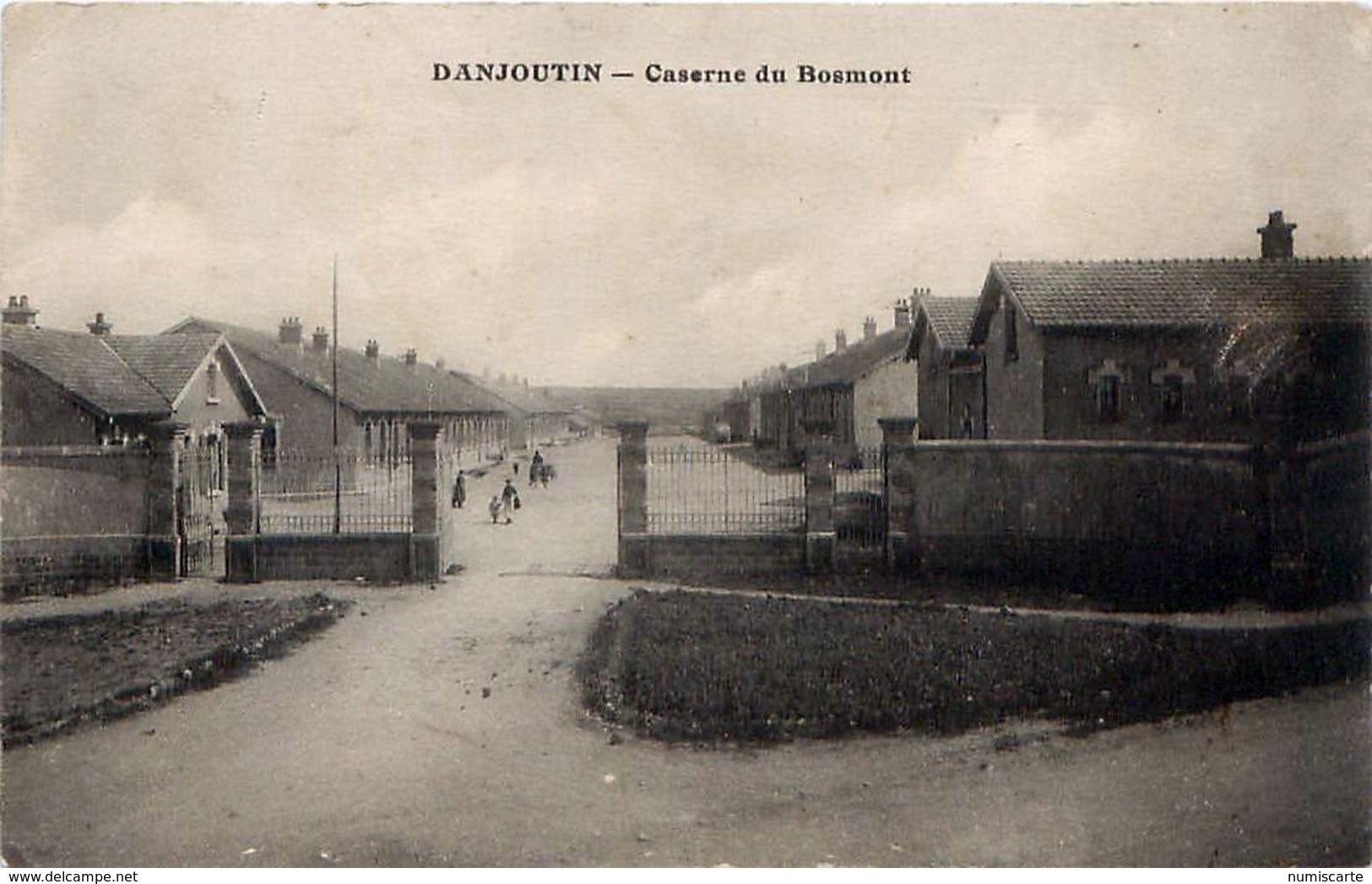 Cpa DANJOUTIN 90 Caserne Du Bosmont - Danjoutin