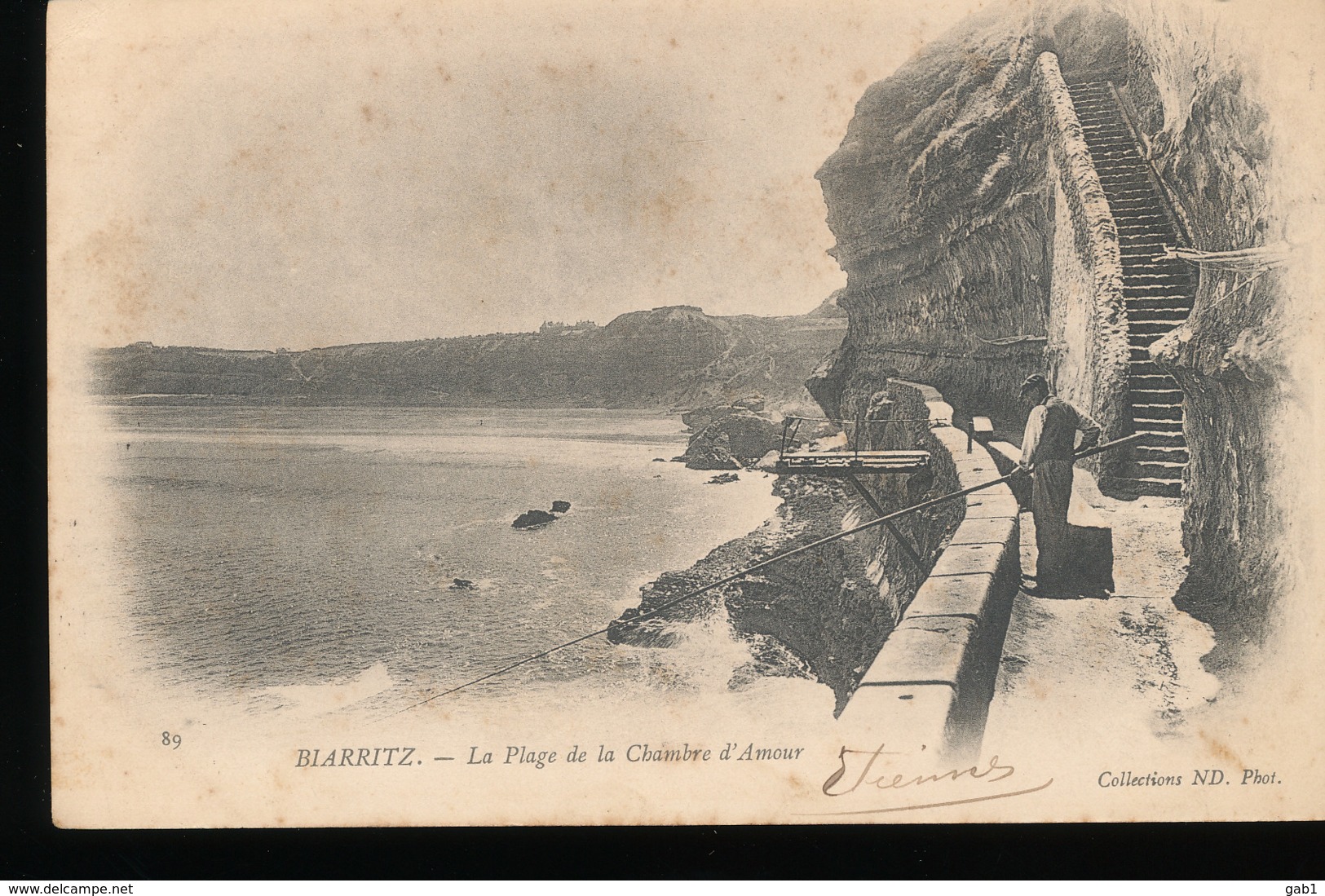 64 -- Biarritz --- La Plage De La Chambre D'Amour - Biarritz