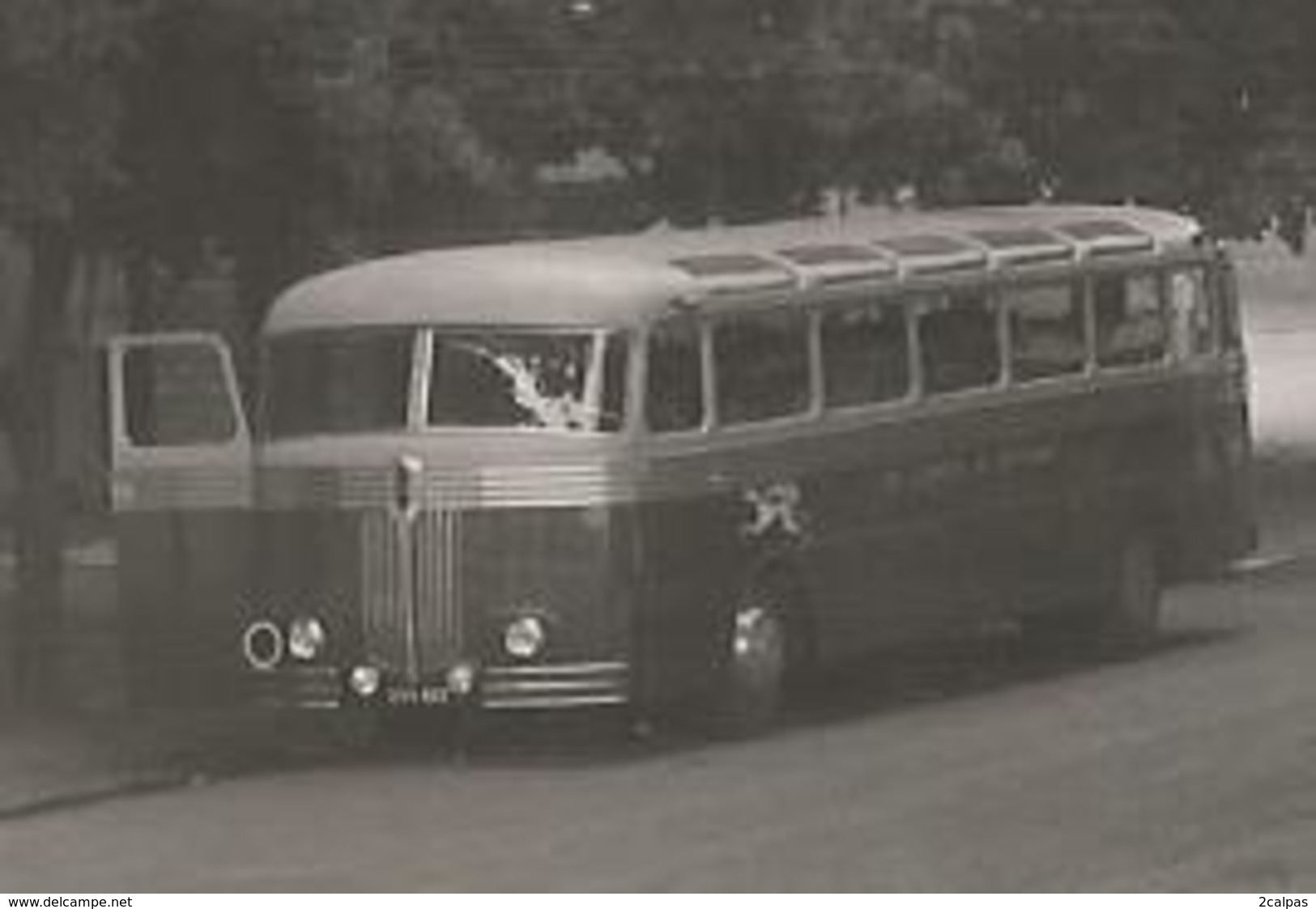 29 - Finistere - Scaer - Place Du Champ De Foire - Autobus - Car - Autres & Non Classés