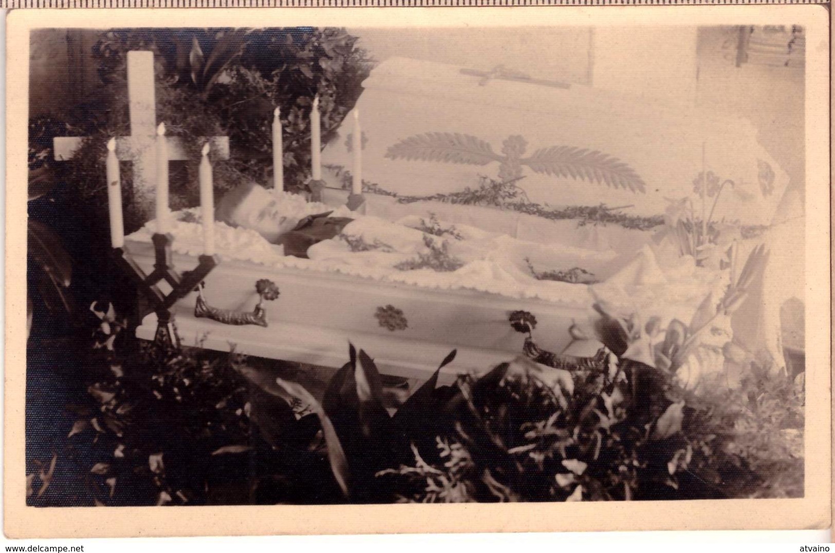 Antique Post Mor-tem Baby In Casket Vintage Funeral Photo Postcard 1920s - Photographie