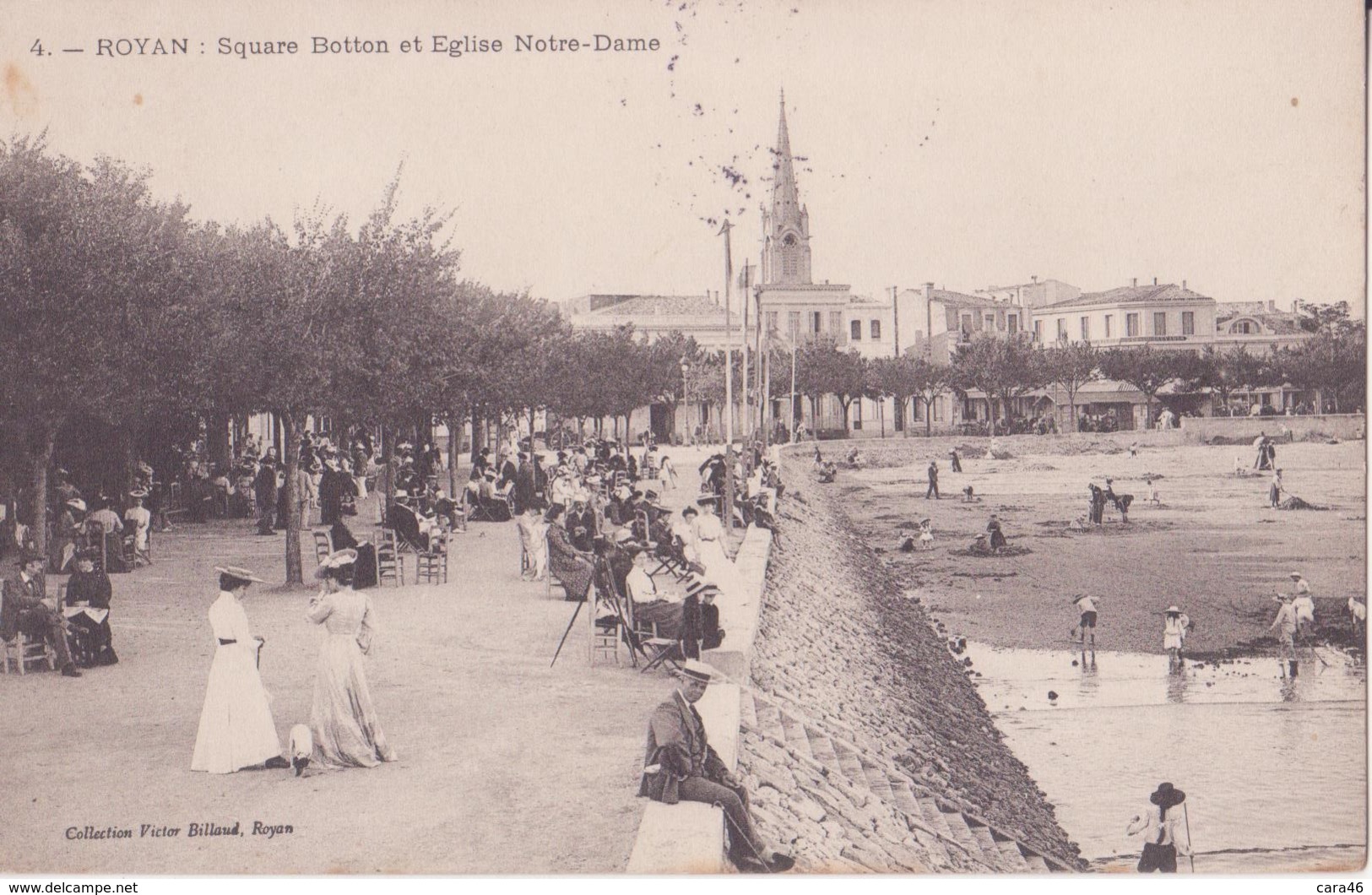 CPA - 4.  ROYAN - Square Botton Et église Notre Dame - Royan