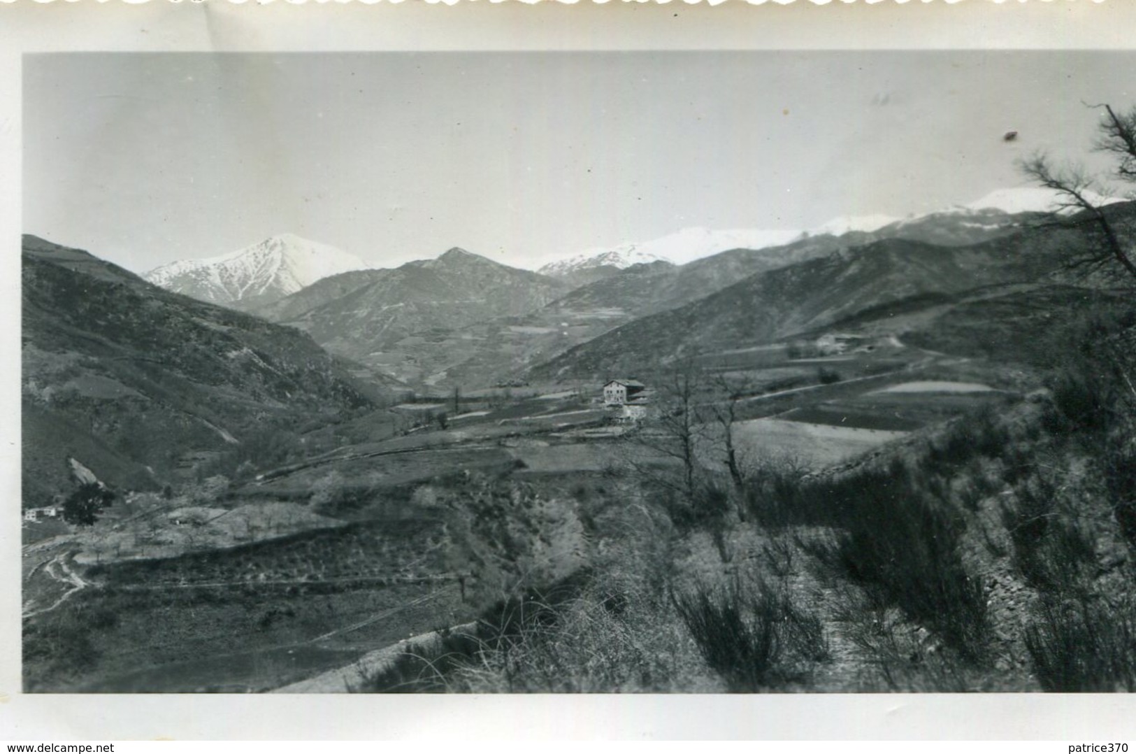 Photo Prise à Prats De Mollo Avec Vue Du Fort Lagarde - Lieux