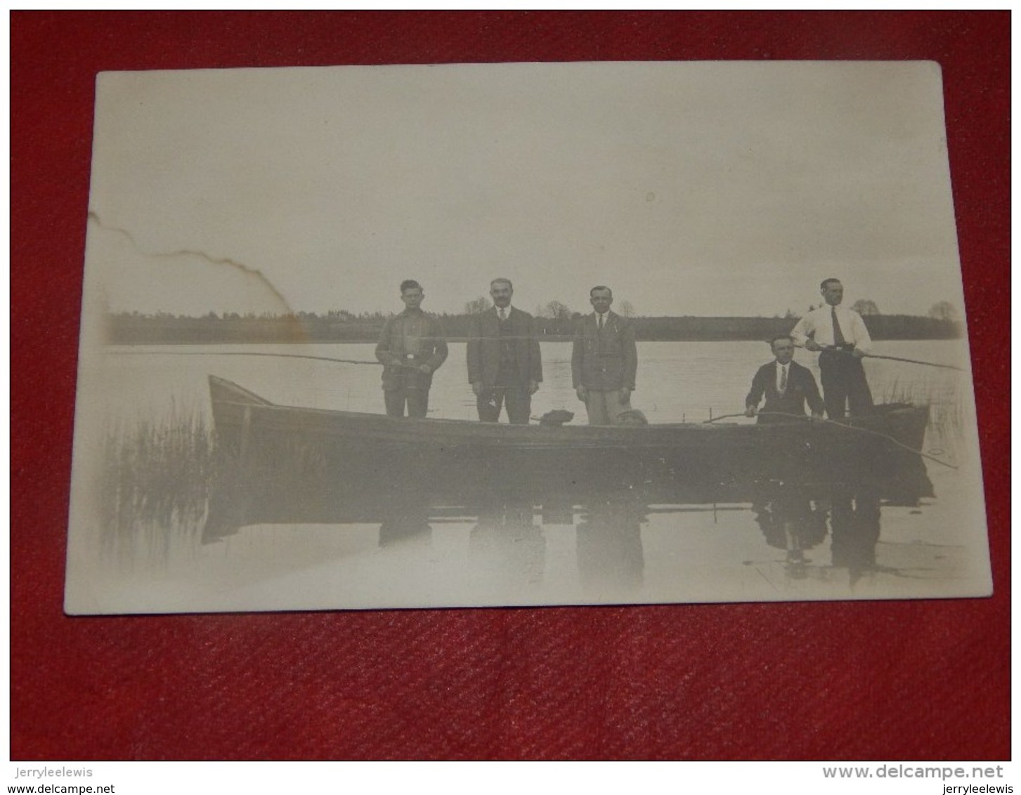 A IDENTIFIER  -     Carte Photo D'un Groupe De Pêcheurs - Da Identificare