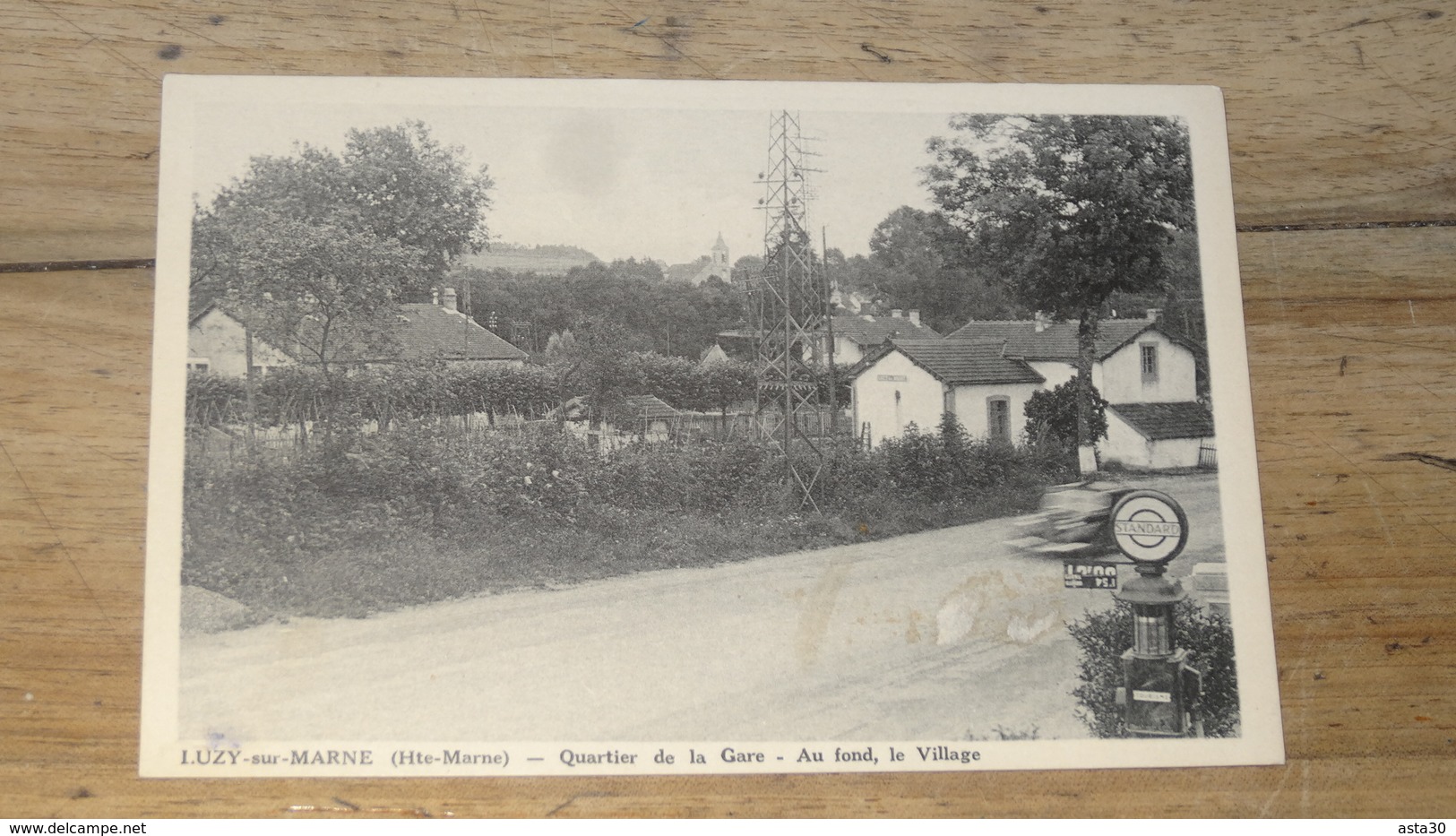 LUZY SUR MARNE : Quartier De La Gare, Au Fond Le Village …... … MU-3076 - Andere & Zonder Classificatie