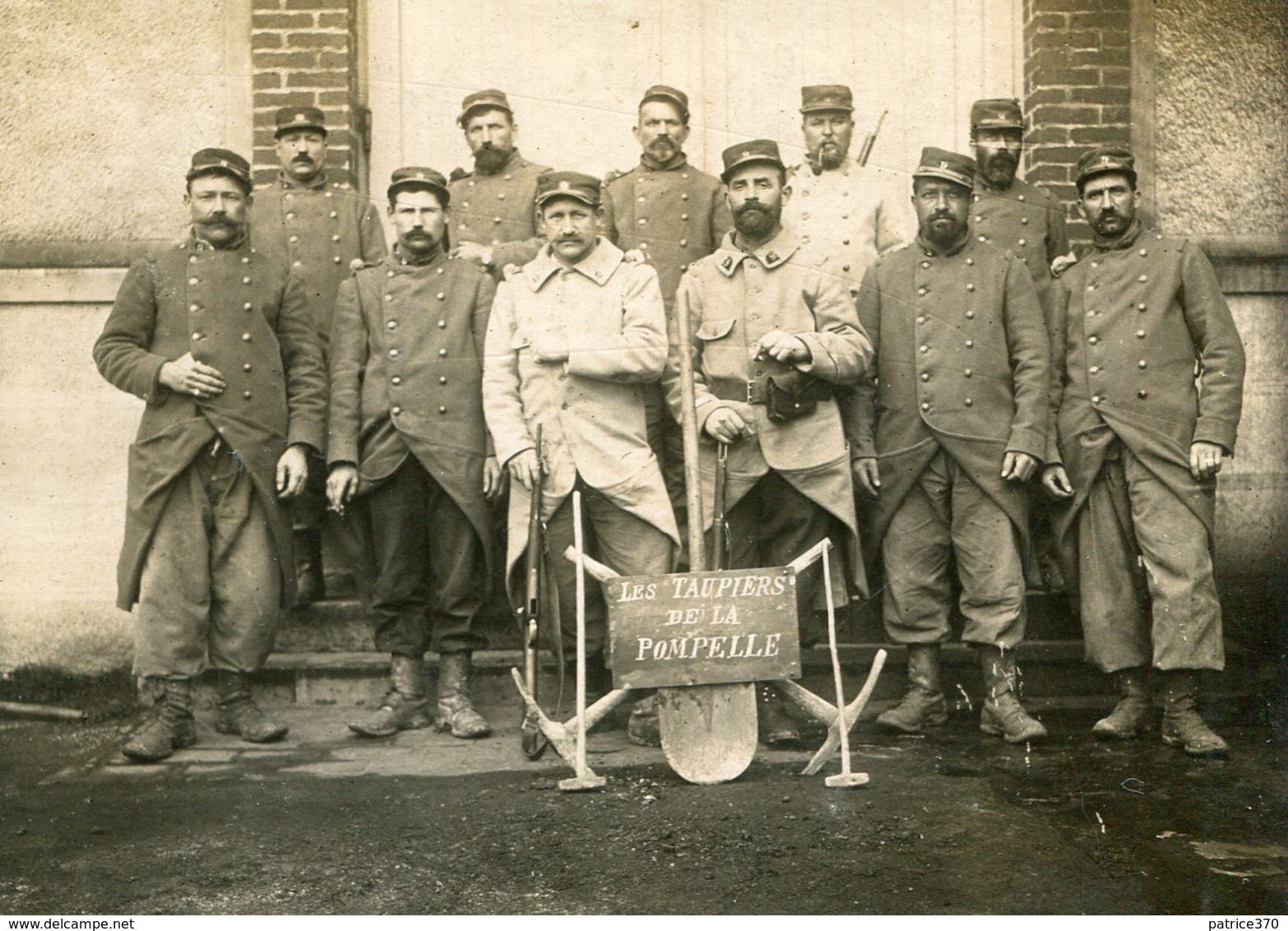 Militaria Militaire Carte PHoto De Soldats Du 9 ème Régiment Appelés Les Taupiers De La Moselle - Personnages