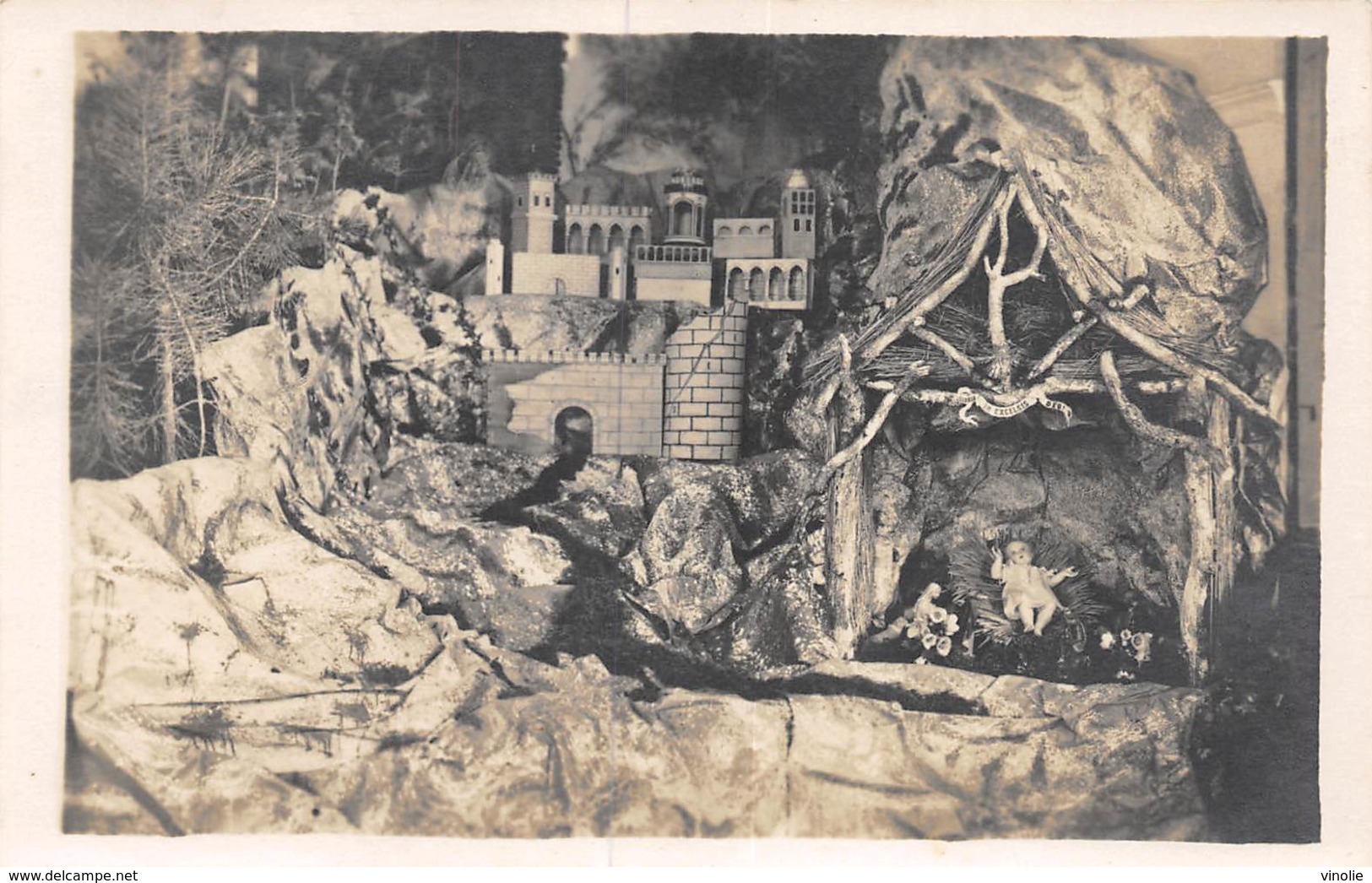 PIE-F-19-5517 :  VENDOME.  CARTE PHOTO J. DAMOYE. LA CRECHE  DE NOËL - Vendome