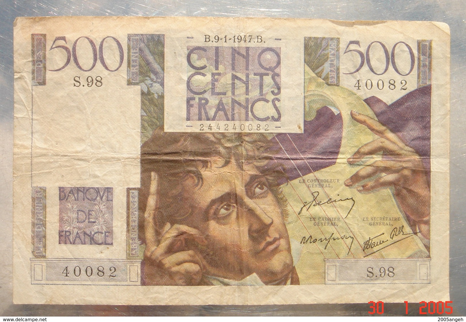 Billet 500 Francs Banque De France - 09/01/1947- Multiples Pliures Pas De Déchirures état Moyen. - 500 F 1945-1953 ''Chateaubriand''
