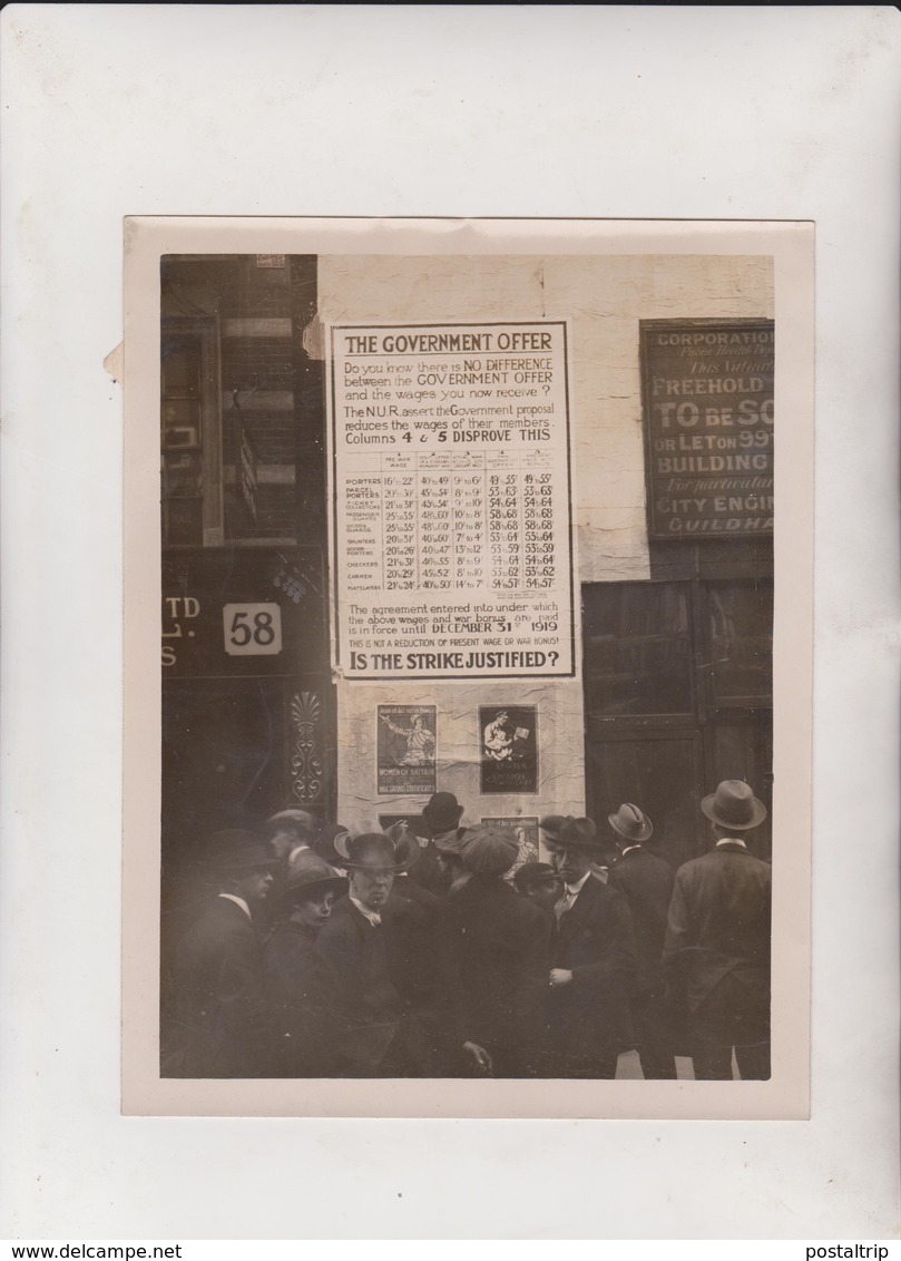 LONDON STRIKE SCENES IS THE STRIKE JUSTIFIED? 21*16CM Fonds Victor FORBIN 1864-1947 - Lugares