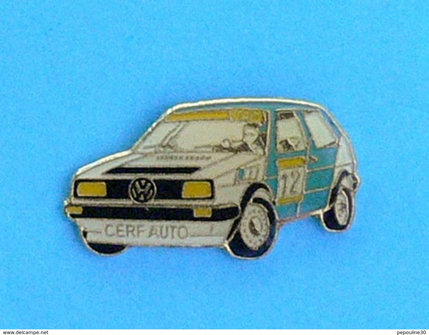 1 PIN'S  //  ** RALLYE / VOLKSWAGEN  GOLF GTI  N°12 / CERF AUTO  ** - Volkswagen