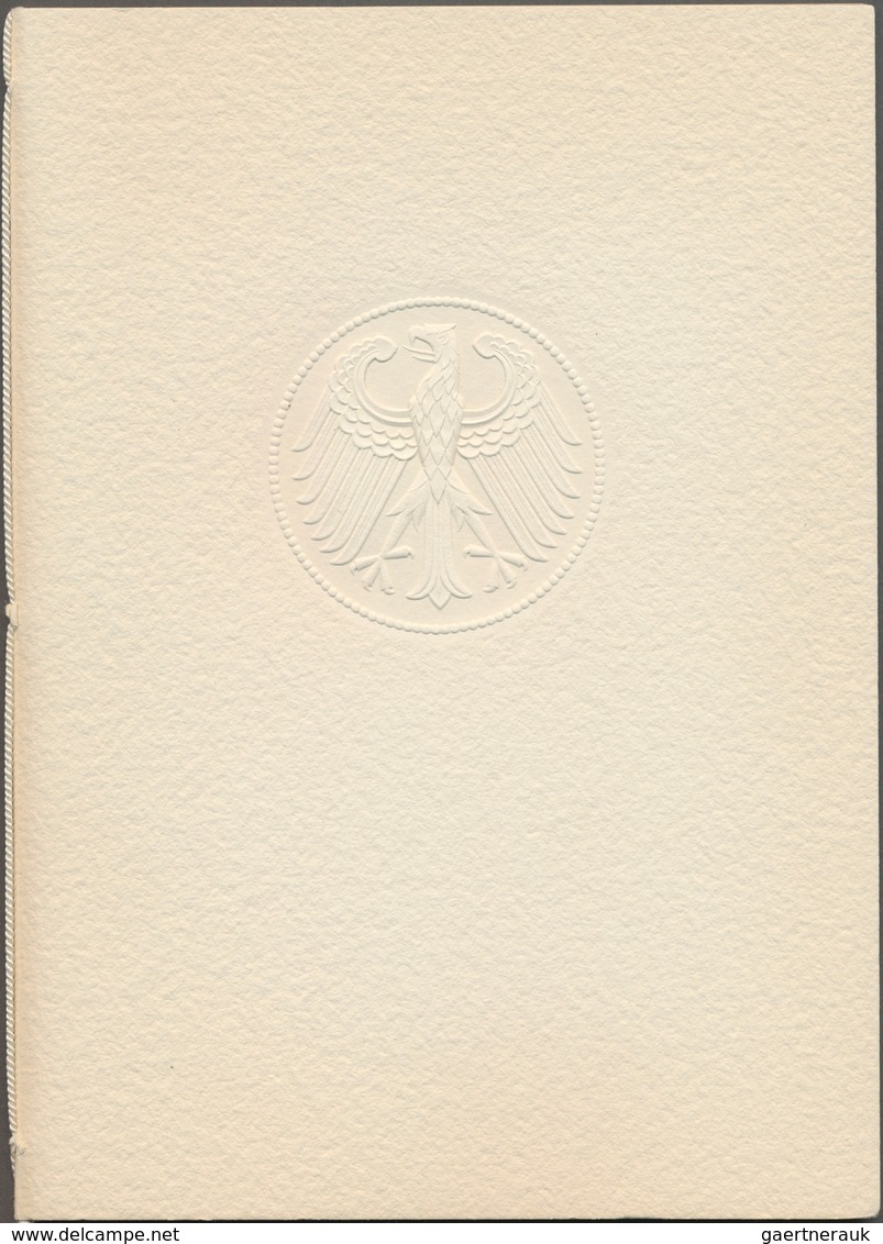 Deutsches Reich - Weimar: 1932, Geschenkheft Der Deutschen Reichspost, überreicht Von Der Dt. Abordn - Autres & Non Classés