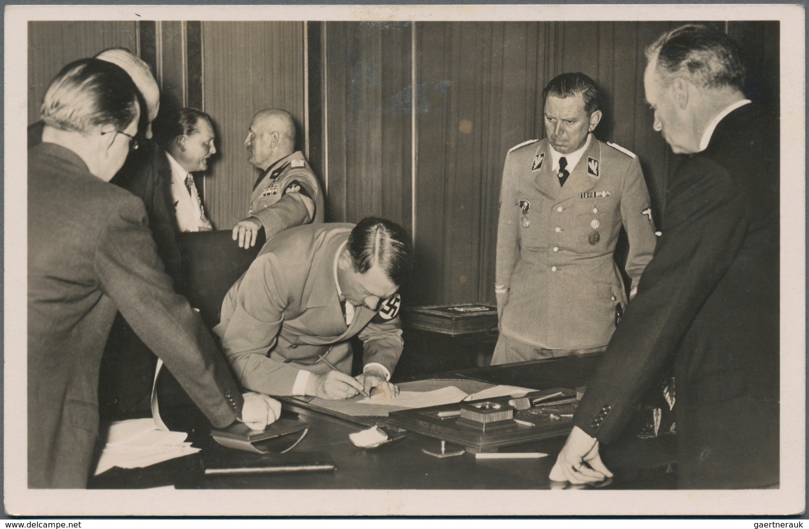 Ansichtskarten: Propaganda: 1937/1943, Adolf HITLER, 8 Unterschiedliche Fotokarten Verlag Photo-Hoff - Political Parties & Elections