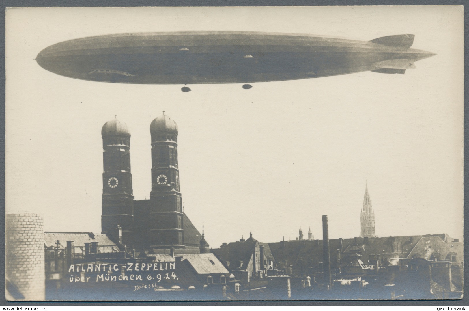 Ansichtskarten: Motive / Thematics: ZEPPELIN / LUFTSCHIFFE über München, 18 Historische Ansichtskart - Other & Unclassified