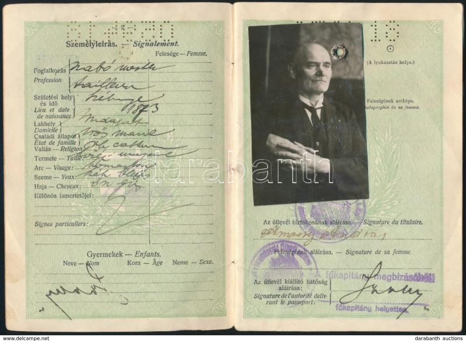 1930-1931 Magyar Királyság Fényképes útlevele Almássy András Szabó Mester Részére, Csehszlovák Bejegyzésekkel. A Hátsó B - Zonder Classificatie