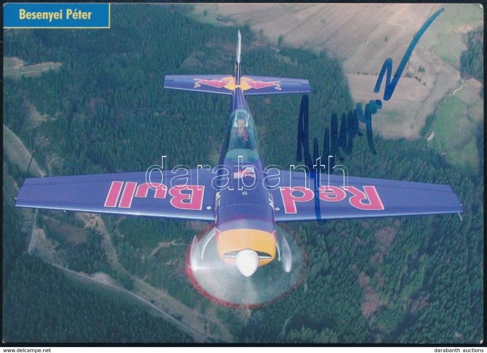 Besenyei Péter(1956-) Műrepülő Pilóta Aláírása Egy Red Bull Air Race-es Kártyán - Altri & Non Classificati