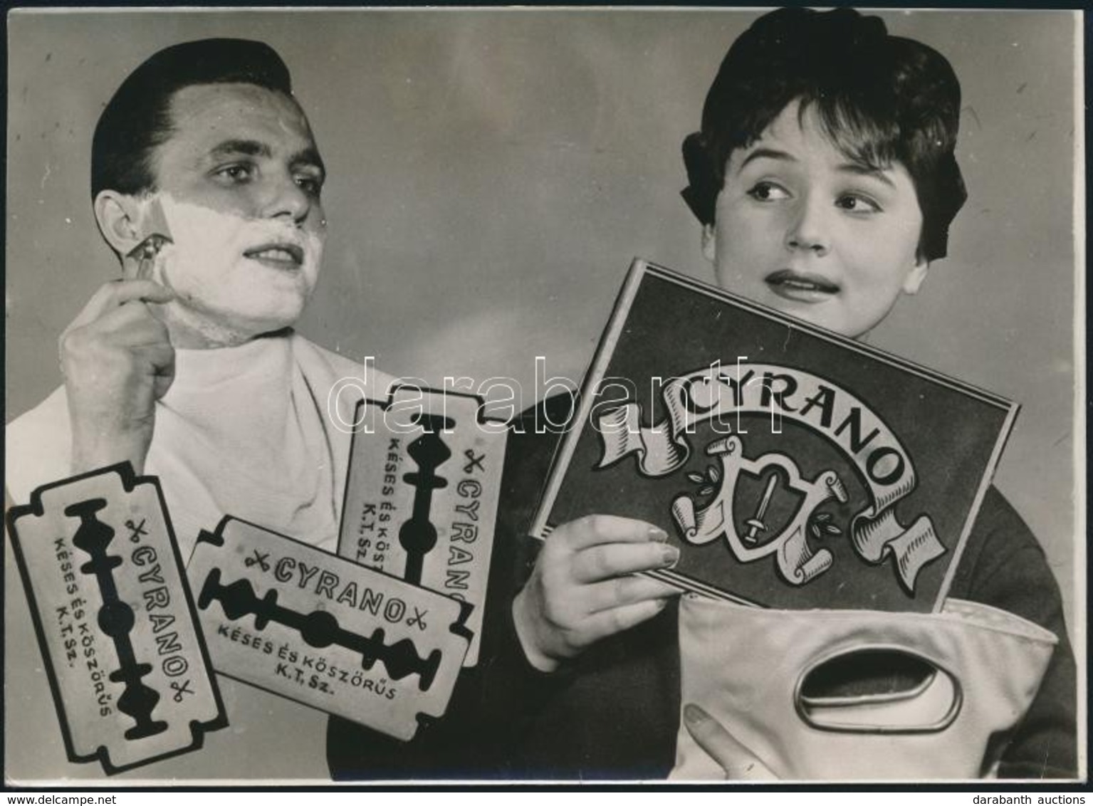 Cca 1960 Cyrano Borotvapenge Reklámfotója, 13×18 Cm - Reclame