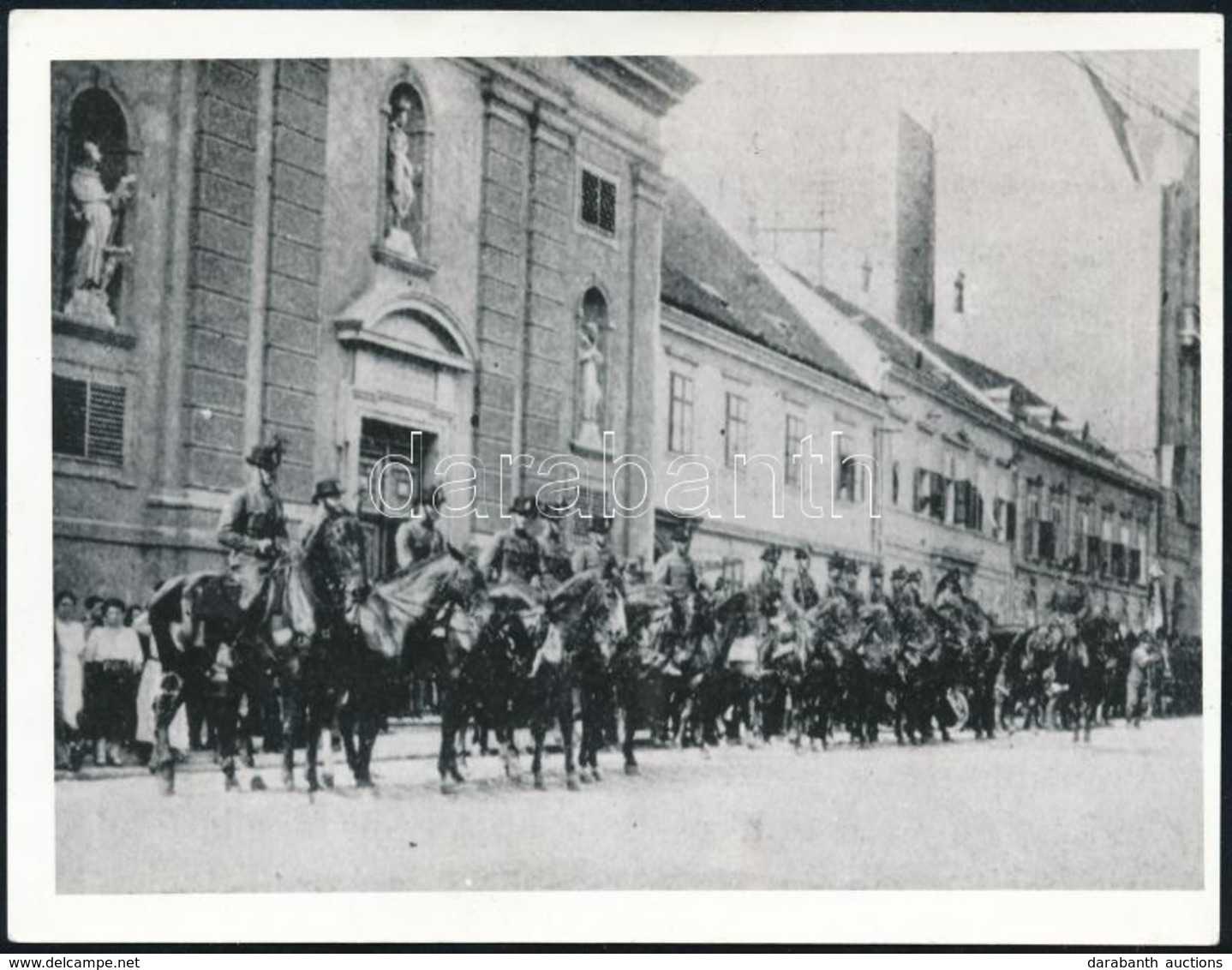 Cca 1930-1940 Sopron, Katonai ünnepség Csendőrséggel A Széchenyi Téren, Fotó, Későbbi Nagyítás, Hátulján Feliratozva, 9× - Andere & Zonder Classificatie