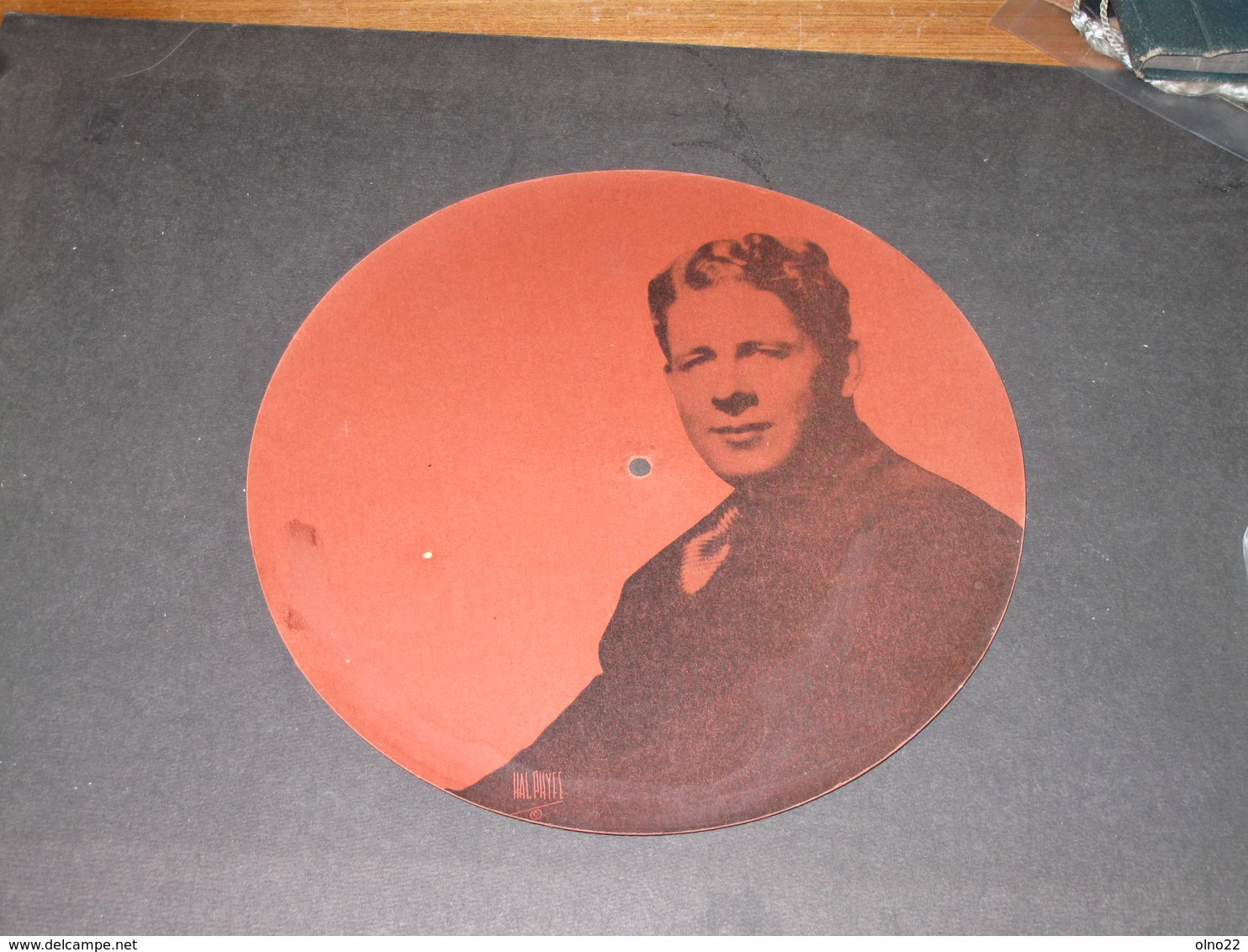 DISQUE SUR CARTON 78 T - RUDY VALLEE SINGS HOME - 78 Rpm - Gramophone Records