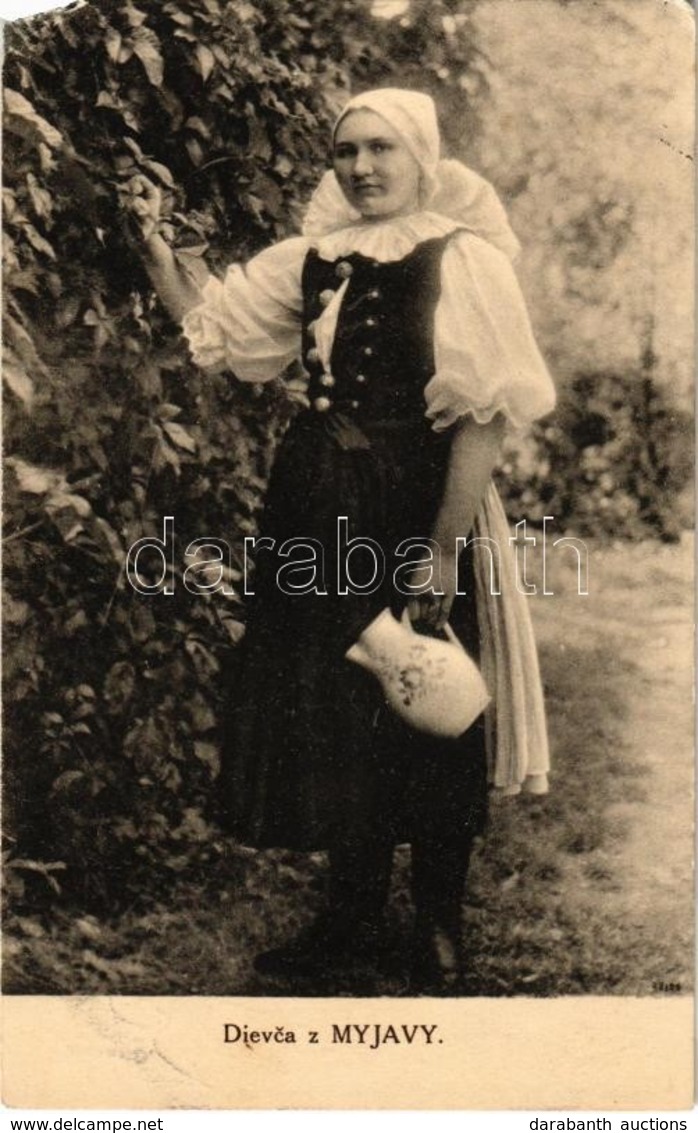 T4 Miava, Myjava; Dievca Z Myjavy / Lány Népviseletben, Folklór. Kiadja D. Pazicky  / Girl In Traditional Costumes, Folk - Zonder Classificatie