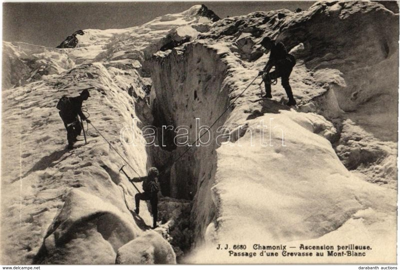 ** T1 Chamoix, Ascension Perilleuse, Passage D'une Crevasse Au Mont Blanc/ Mountain Climbers In Winter - Zonder Classificatie