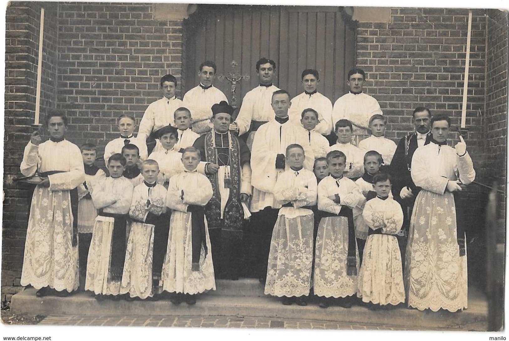 80 - ECLESIASTIQUES Et ENFANTS De CHOEUR (AUBES En DENTELLE) CIERGES - Carte Photo H.CRAMPON Rue Vascosan AMIENS - Besancon