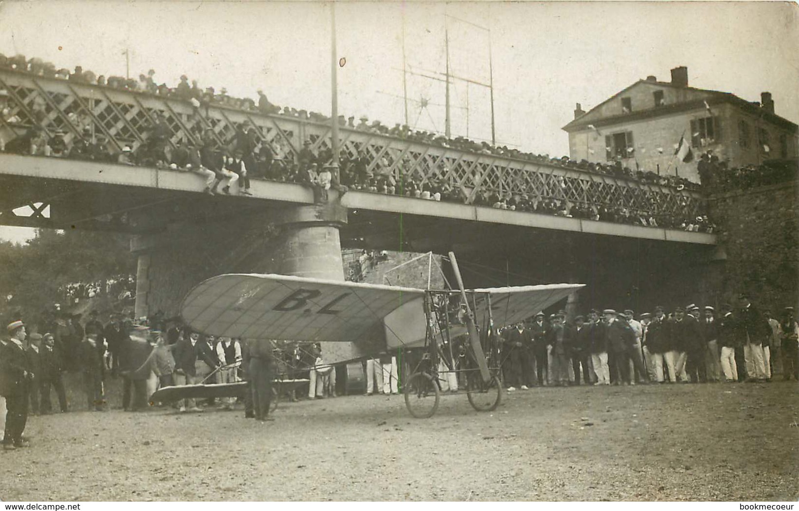 30 BESSEGES  AEROPLANE SOUS LE PONT DU GARDON 20/07/1910 - Bessèges