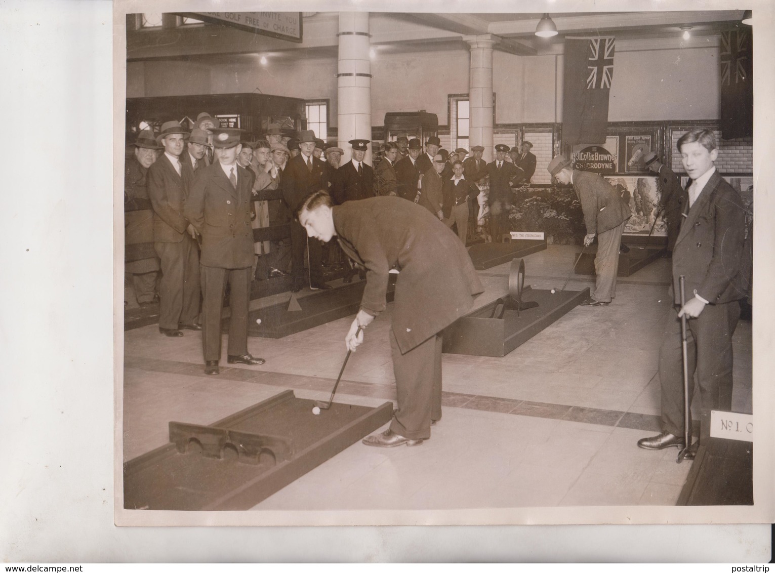 CHARING CROSS STATION LONDON UNDERGROUND MIDGET GOLF RAILWAY   25*20 CM Fonds Victor FORBIN 1864-1947 - Trenes