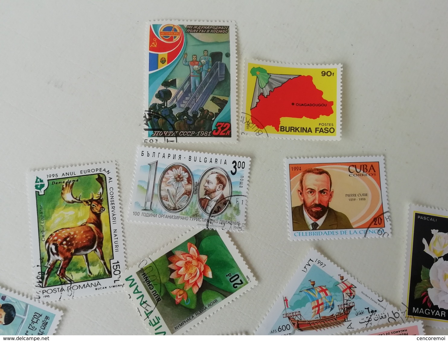 Lot Timbres De Collection Oblitérés, Pays D'Afrique, Nicaragua,Bulgaria,Capaebo 1984,Congo,Kampuchea,Tchad .... - Autres - Afrique